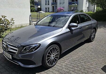 Mercedes-Benz E 250 9G-TRONIC Avantgarde