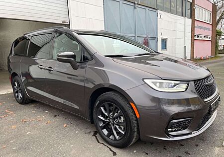 Chrysler Pacifica S 3.6 Touring L 7Sit DVD Disp CarPlay