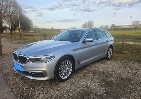 BMW 530d 530 xDrive Touring Aut.Luxury Line
