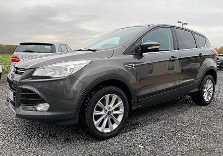 Ford Kuga Titanium*TEILLEDER*MFL*KLIMAAUTO.*PDC*ALU*