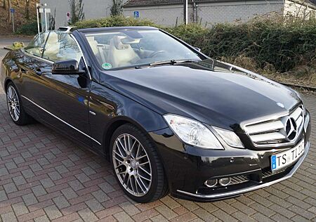 Mercedes-Benz E 200 CGI Cabrio BlueEFFICIENCY Automatik Elegance