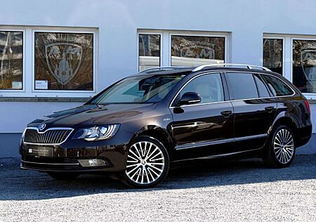 Skoda Superb L&K 2.0 TSI Leder*Xenon*AHK*Panoramadach!