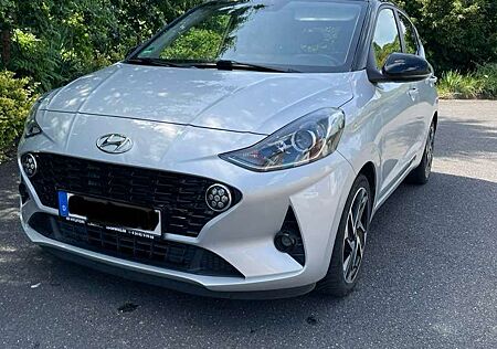 Hyundai i10 Navi SHZ LenkradHZG Klimaautomatik