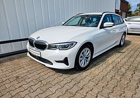 BMW 320 d*NAVIPROF*HUD*STANDHEIZ*ACC*H/K SOUND*LASER