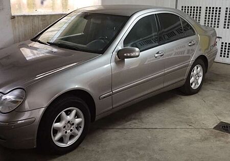 Mercedes-Benz C 200 Kompressor Elegance Halbautomatik Top zustand !