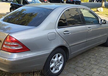 Mercedes-Benz C 200 Kompressor Elegance Halbautomatik Top zustand !