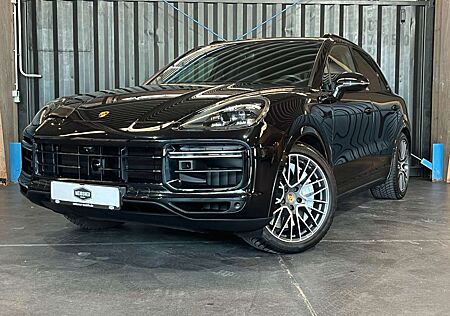 Porsche Cayenne Turbo (Chrono | Approved | Bose)
