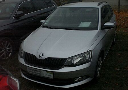 Skoda Fabia Combi 1.2l TSI Cool Edition AHK GJR NEU