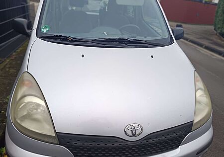 Toyota Yaris Verso 1.5 Sol