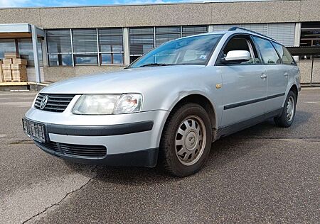 VW Passat Variant Volkswagen Basis