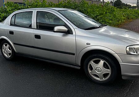 Opel Astra 1.6 Elegance