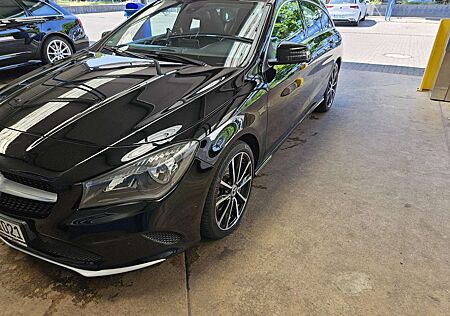 Mercedes-Benz CLA 180 Shooting Brake d