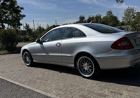 Mercedes-Benz CLK 200 Coupe Kompressor Automatik Avantgarde