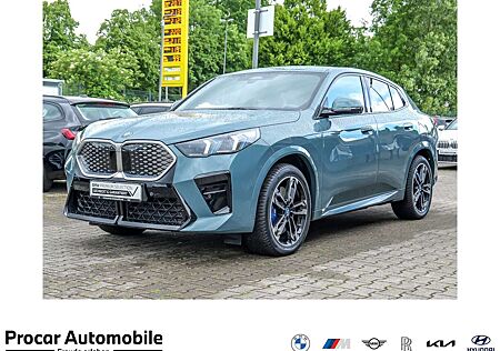 BMW iX2 eDrive20 M Sport HuD DA+ LED PA+ DAB Lenkradheiz.