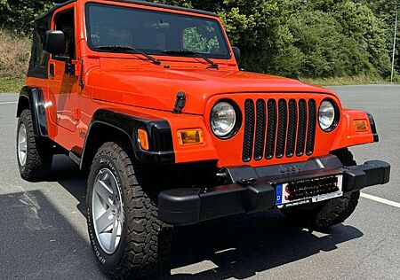Jeep Wrangler TJ 4.0 Automatikgetriebe Klima NEU LACKIERT