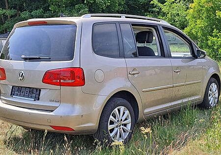VW Touran Volkswagen Highline 7 Sitze 2 Hand Scheckheft Lückenkos