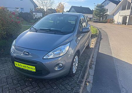 Ford Ka /+ Titanium Vollaustattung Glasdach aus erster Hand