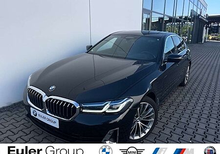 BMW 520 iA Limousine Lux. Line LkHZ StHZ H/K HUD