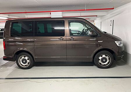 VW T6 Multivan Volkswagen Multivan Kurz Comfortline