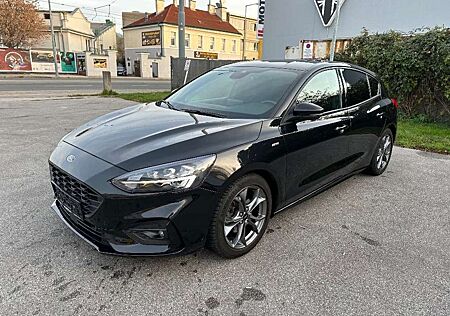 Ford Focus 1.0 EcoBoost Hybrid ST-LINE