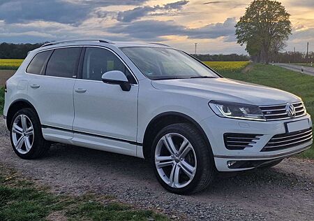 VW Touareg Volkswagen Volkswagen Executive Edition mit R-Line