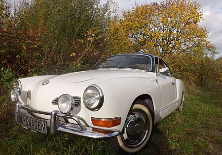 VW Karmann Ghia Volkswagen - weiße Weihnachten einmal anders!