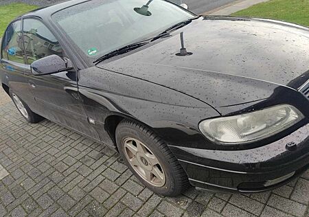 Opel Omega 2.2 16 V