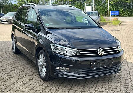 VW Touran Volkswagen Comfortline PDC Lenkradheizung Sitzheizung ACC AHZ