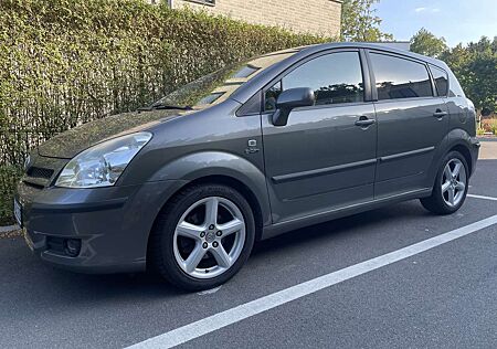 Toyota Corolla Verso 2.2 D-CAT Executive