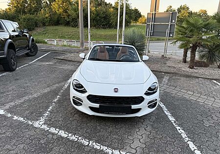 Fiat 124 Spider Lusso