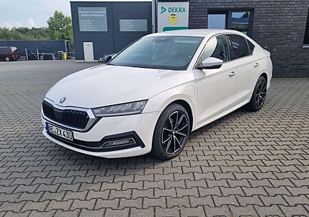 Skoda Octavia 1.4 TSI iV PHEV DSG/LED/NAVI/PDC/KAMERA/ACC/SHZ