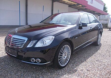 Mercedes-Benz E 200 CGI BlueEfficiency, Automatik, Glasdach, USB