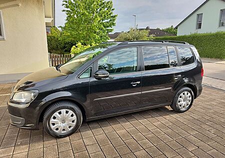 VW Touran Volkswagen 1.4 TSI * HU neu * 7 Sitze * AHK * 8 Reifen