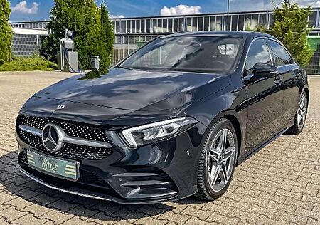 Mercedes-Benz A 180 d AMG Line NAVI RFK SHZ LED