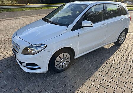 Mercedes-Benz B Electric Drive Gute Ausstattung,technisch 1a, optisch … TüV