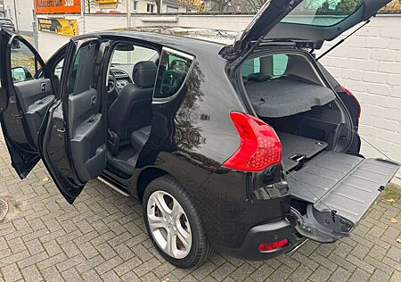 Peugeot 3008 Platinum VollLeder Panorama HeadUp Navi Xenon PDC