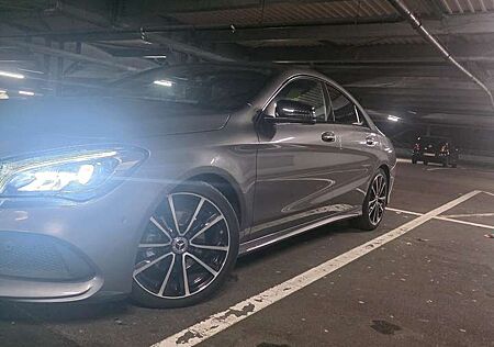 Mercedes-Benz CLA 180 AMG Line