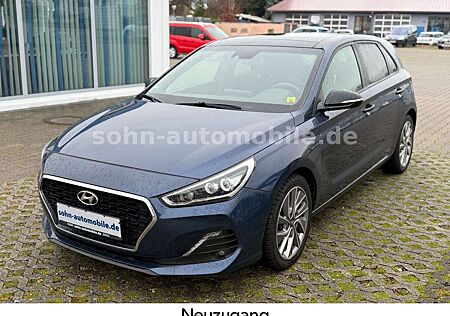 Hyundai i30 Passion + 1.Hand/Panorama/Navi/LED/RFK/LHZ