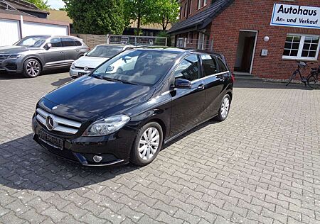 Mercedes-Benz B 180 Met. SHZ, Color, Teilleder, 8fach, PTS, Na