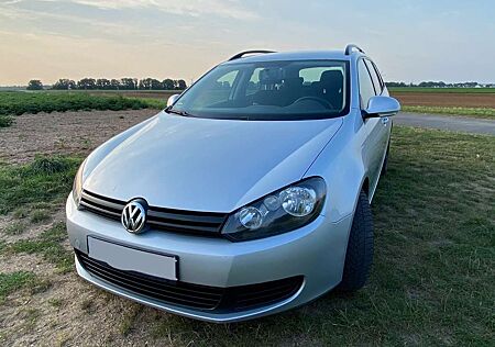 VW Golf Variant Volkswagen 1.6 TDI DPF Trendline