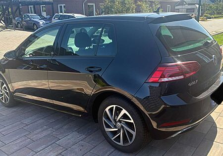 VW Golf Volkswagen 1.4 TSI Sound