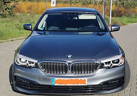 BMW 520 d xDrive, StHZ, elek. Ahk, Ambiente uvm.