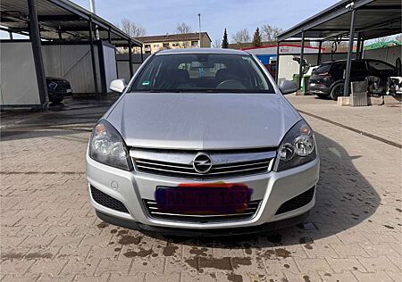 Opel Astra 1.3 CDTI DPF Easytronic Selection 110 Jahre