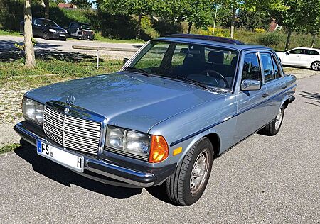 Mercedes-Benz E 230 230 E