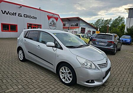 Toyota Verso 2.2 D-CAT 7 Sitze