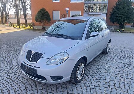 Lancia Ypsilon 1.2 8V Argento | HU & AU Neu | Klima