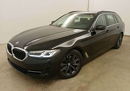 BMW 530d 530 Touring xDrive LiveCockpitPro Driving+Park