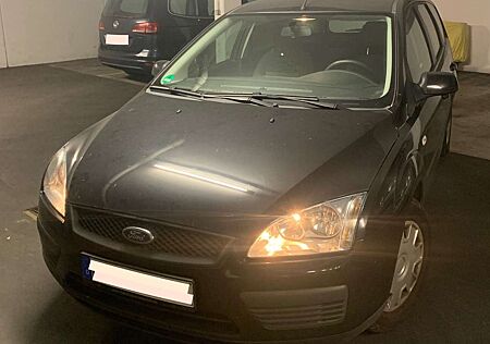 Ford Focus Turnier 1.8 Style