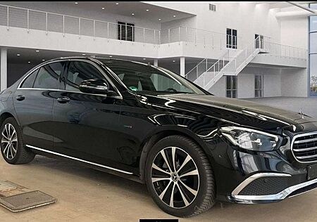 Mercedes-Benz E 300 de 360°*VollLeder*LED*Navi*DAB*Widescreen