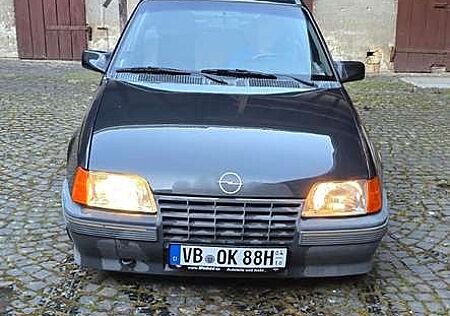 Opel Kadett e Tiffany